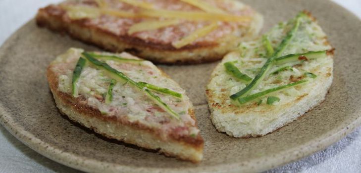 Délicieux sandwichs sur la table de fête