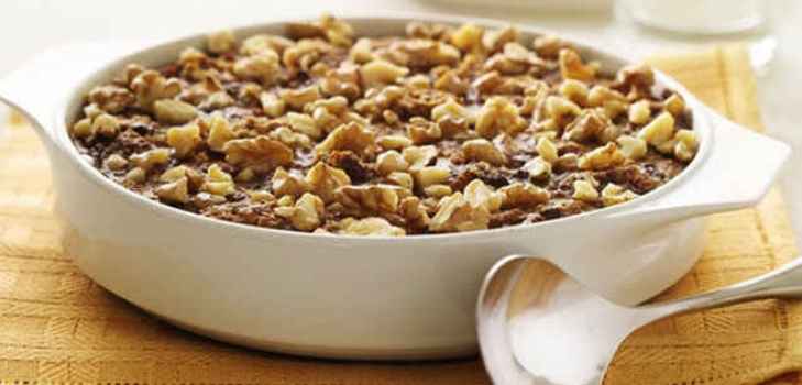 farine d'avoine dans une assiette