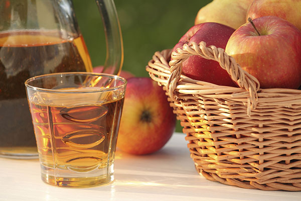Comment préparer le jus de pomme pour l'hiver