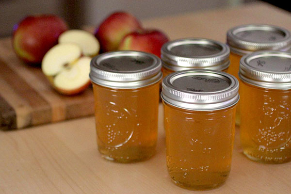 Comment préparer le jus de pomme pour l'hiver