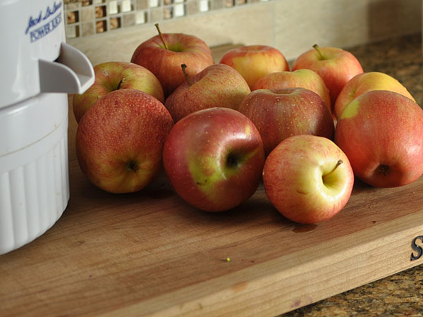 Comment préparer le jus de pomme pour l'hiver