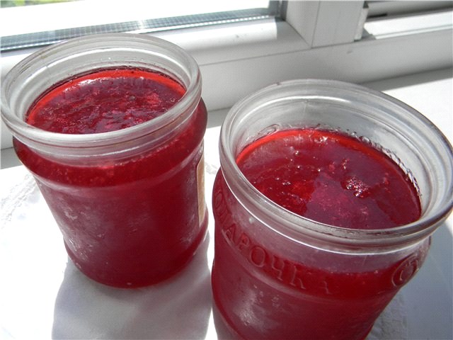 pots avec de la gelée