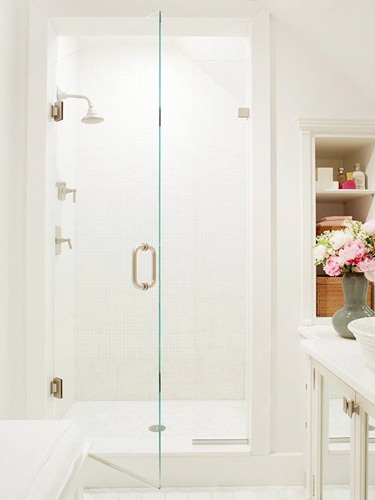 Intérieurs originaux de petites salles de bains: 15 idées avec photo