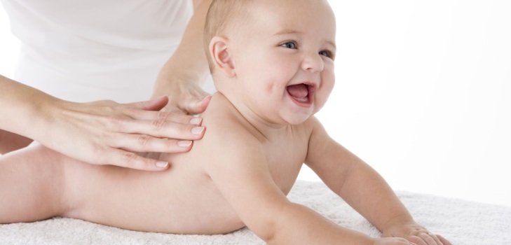 Massage avec scoliose chez les enfants