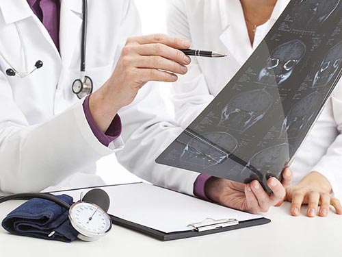 Examen médical d'admission à l'emploi