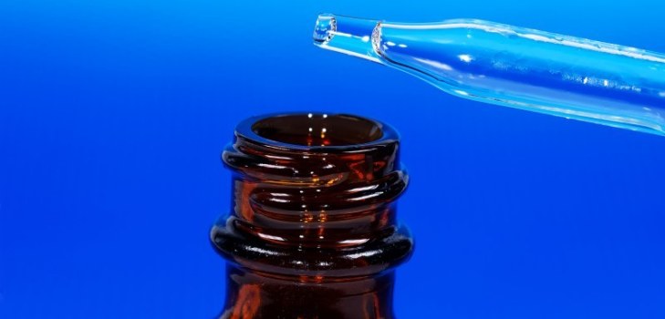 pipette et bouteille