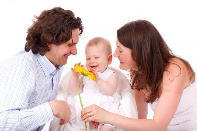 Naissance conjointe: pour et contre